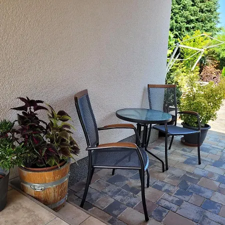 Liliom Apartment Balatonboglar