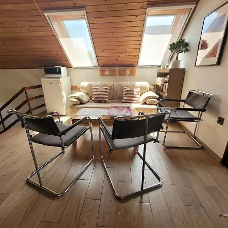 Liliom Apartment